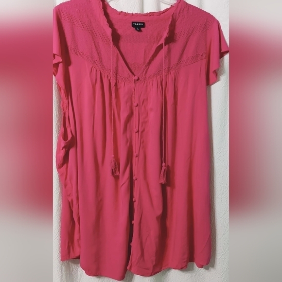 3X25 Torrid  Tie-Front Flutter Cap Sleeve Blouse Plus Size 6X - Picture 3 of 13